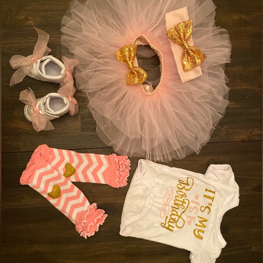 🎀  𝒫𝒾𝓃𝓀, 𝒷♡𝓌𝓈, 𝒶𝓃𝒹 𝒷𝓁𝒾𝓃𝑔❢  🎀 - Picture 2 of 4